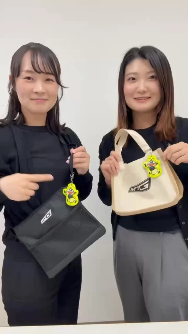 ＼令和8年度マチホタル活動／

宮崎トヨタでは、交通事故から子どもたちを守るため、
運転者から早く発見されやすくなる「反射材着用」を
推奨する『マチホタル活動』を実施しています💡

スポーツ少年団や塾など、長距離移動が活発になる
小学3年生に配布しております😊

9月21日(月)から9月30日(水)までの10日間、
秋の全国交通安全運動が実施されます🚗

皆さまに毎日、安心・安全で過ごしていただけるように、
これからもひとつひとつの取り組みを大切にしていきます🌿

#宮崎トヨタ#マチホタル活動#反射材着用
#小学3年生#秋の全国交通安全運動